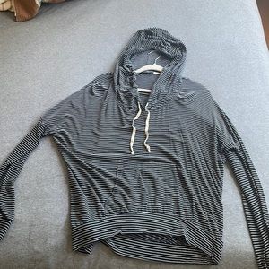 Brandy Melville light sweater